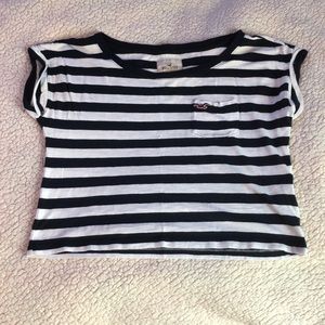 Girls junior XS Hollister T-shirt